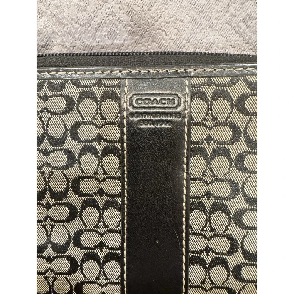 Coach Leather Wallet Black with C Logo Zip Around Multi Pocket In Black - Picture 2 of 11